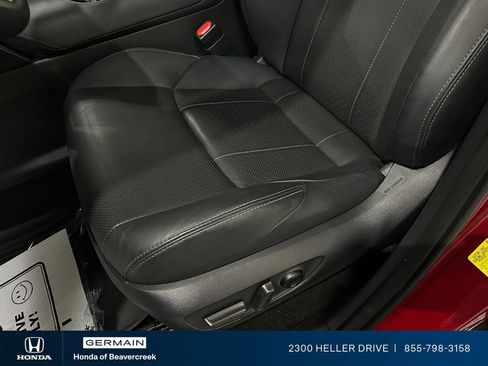 Used 2024 Toyota Venza Limited AWD/4WD image 18
