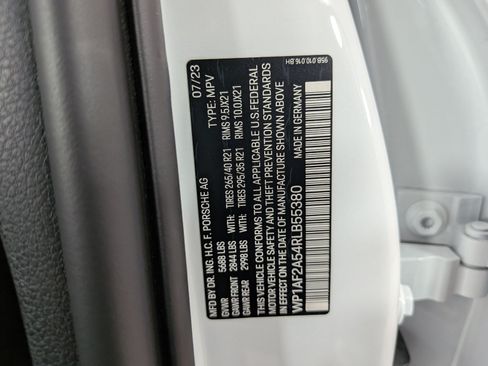 Certified 2024 Porsche Macan GTS AWD/4WD image 26