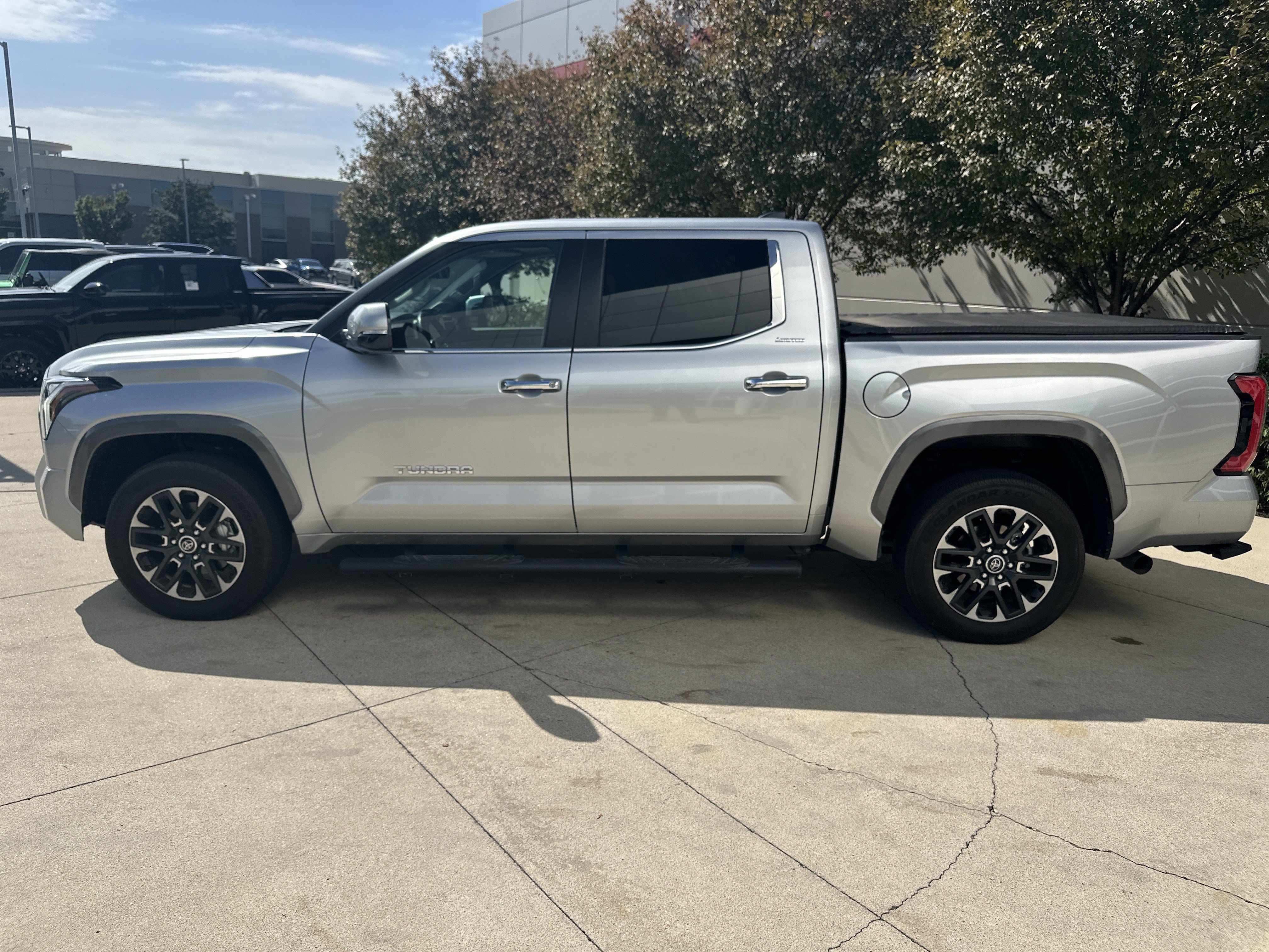 Used 2024 Toyota Tundra Limited AWD/4WD image 9