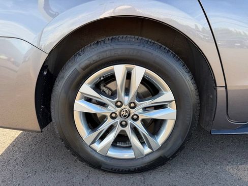 Used 2021 Toyota Sienna Limited AWD/4WD image 9