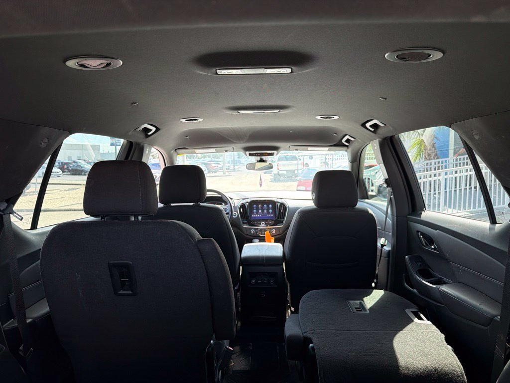 Used 2023 Chevrolet Traverse LT FWD image 9