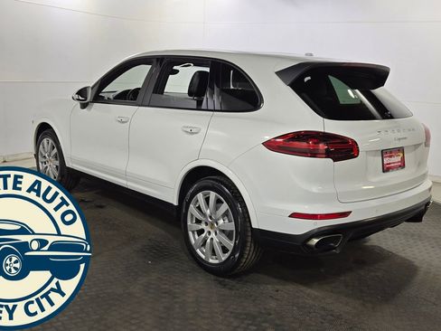 Used 2018 Porsche Cayenne Platinum Edition image 5