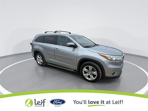 Used 2015 Toyota Highlander Limited Platinum image 2