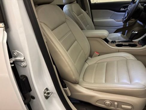 Used 2019 GMC Acadia Denali w/ Technology Package AWD/4WD image 25