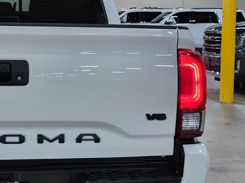 Used 2023 Toyota Tacoma SR5 w/ Technology Package image 22