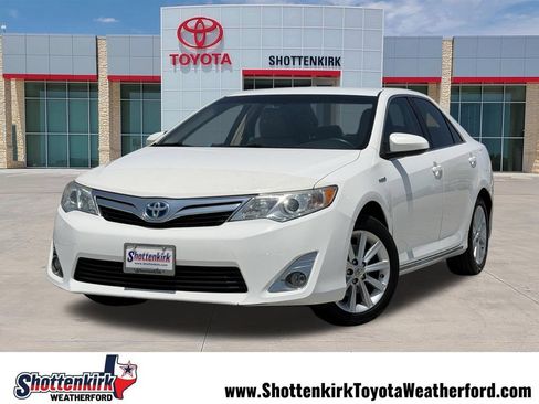 Used 2012 Toyota Camry XLE w/ Convenience Pkg FWD image 1