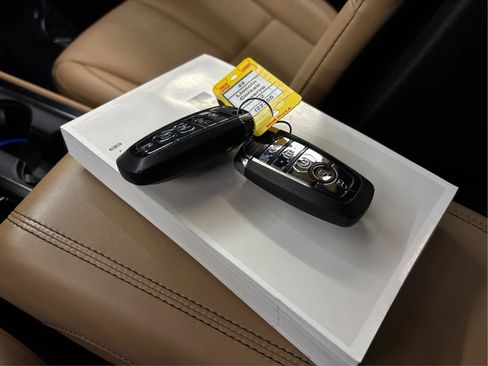 Used 2022 Lincoln Corsair Reserve w/ Elements Package image 41