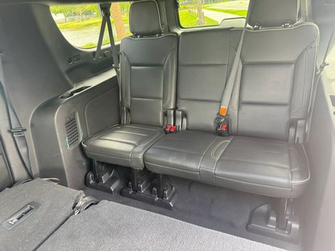 Used 2021 GMC Yukon XL SLT RWD image 18