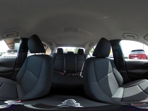Used 2025 Toyota Corolla LE FWD image 37