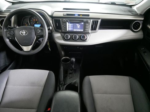 Used 2014 Toyota RAV4 LE AWD/4WD image 10