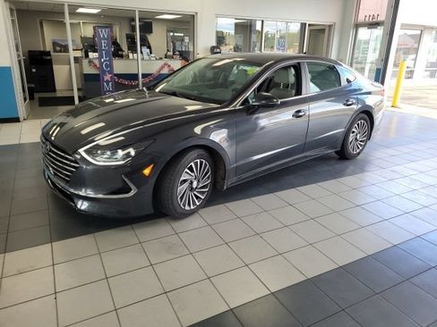 Used 2020 Hyundai Sonata Limited FWD image 3