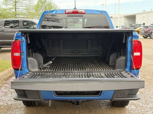 Used 2022 Chevrolet Colorado Z71 w/ Safety Package AWD/4WD image 32