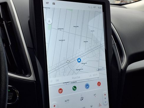 Used 2024 Ford Edge SEL image 8