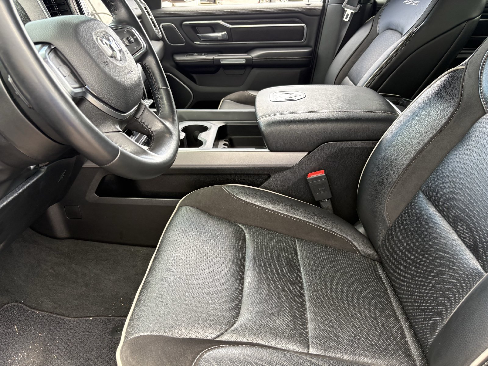 Used 2023 RAM 1500 Laramie AWD/4WD image 22