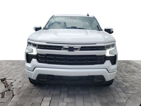 Used 2024 Chevrolet Silverado 1500 RST w/ Convenience Package II AWD/4WD image 2