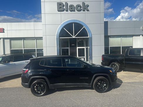 New 2026 Jeep Compass Latitude w/ Quick Order Package 29K image 3