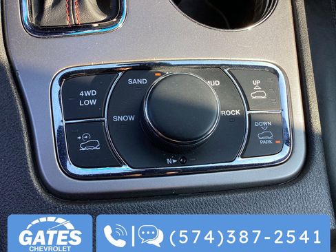 Used 2020 Jeep Grand Cherokee Trailhawk image 39