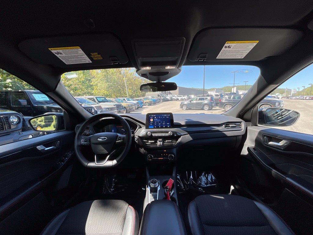 Used 2025 Ford Escape ST-Line Select AWD/4WD image 15