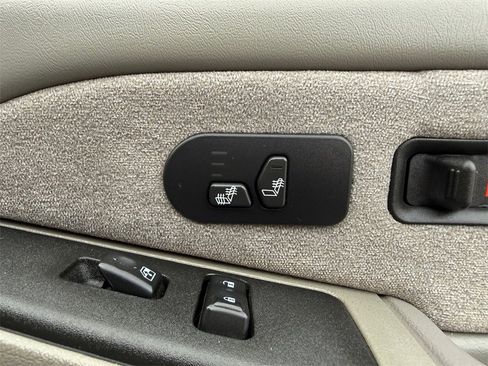 Used 2003 Chevrolet Silverado 2500 LT image 46