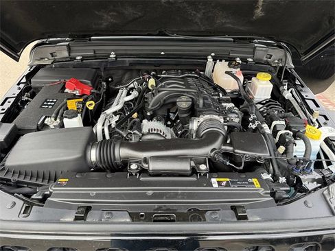 Used 2023 Jeep Gladiator Sport image 25