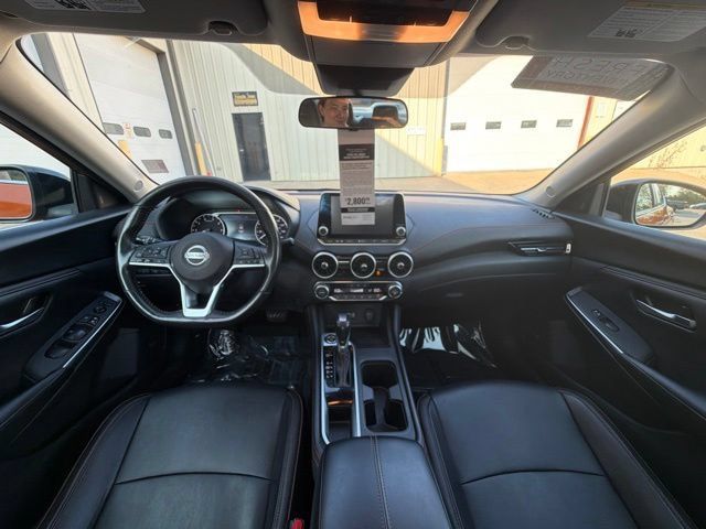 Used 2023 Nissan Sentra SR w/ SR Premium Package FWD image 18
