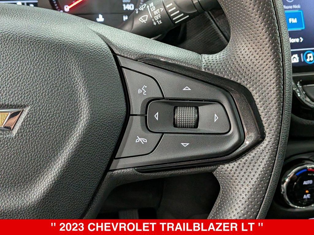 Used 2023 Chevrolet TrailBlazer LT w/ Convenience Package AWD/4WD image 18