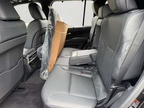 New 2026 Lexus LX 600 4WD w/ Luxury Package image 11