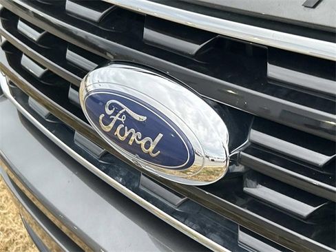 Used 2019 Ford Expedition Max Limited w/ Equipment Group 303A image 9