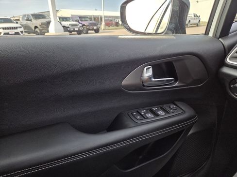 New 2026 Chrysler Voyager LX FWD image 38