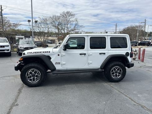Used 2024 Jeep Wrangler Unlimited Rubicon w/ Technology Group image 6