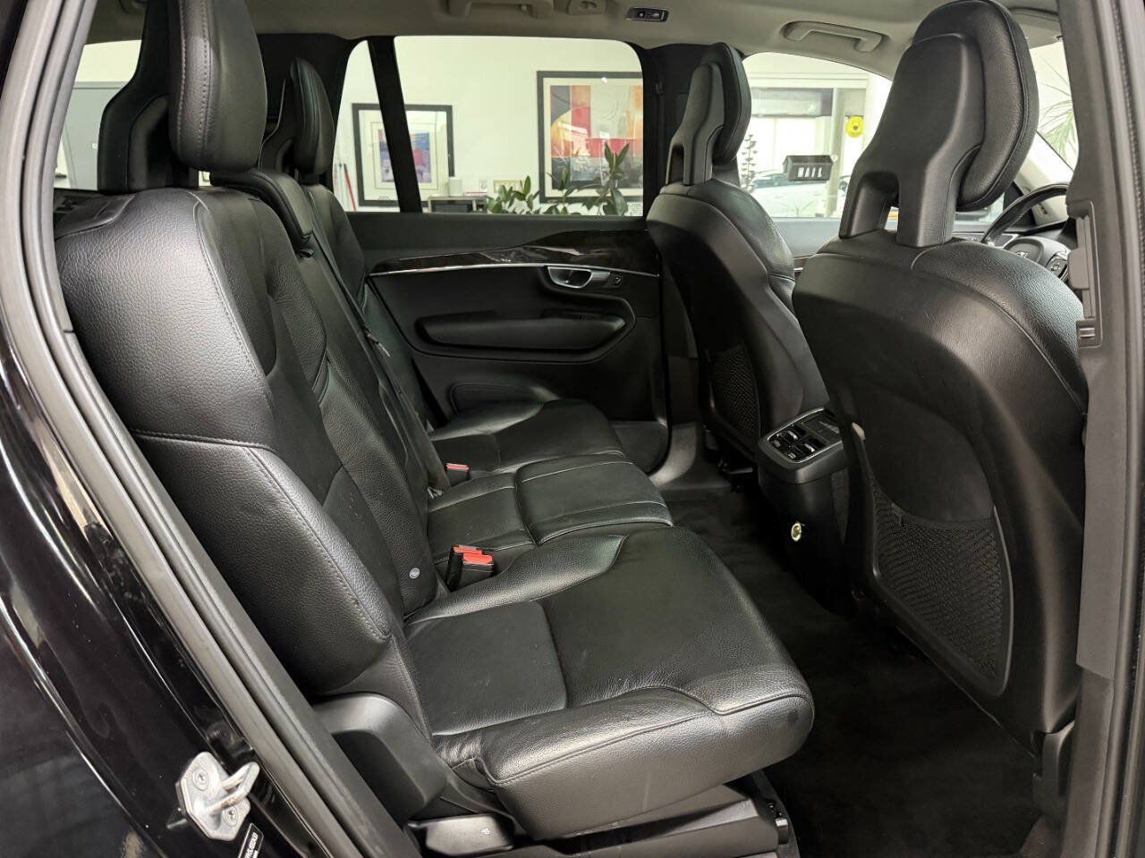 Used 2018 Volvo XC90 T6 Momentum w/ Convenience Package AWD/4WD image 16