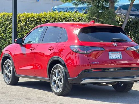 Certified 2024 Honda HR-V EX-L image 6