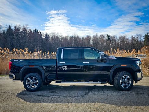 New 2026 GMC Sierra 2500 SLT w/ Max Trailering Package AWD/4WD image 2