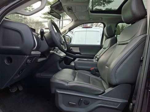 Used 2025 Ford Expedition Max Active AWD/4WD image 14