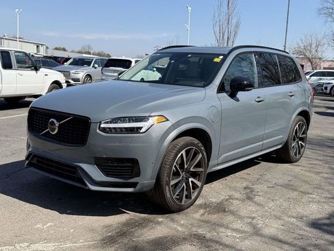Used 2023 Volvo XC90 T8 Plus w/ Protection Package Premier image 4