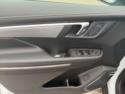 New 2026 Buick Enclave Preferred image 17