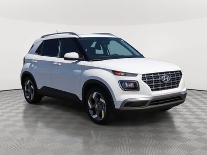 Used 2024 Hyundai Venue SEL