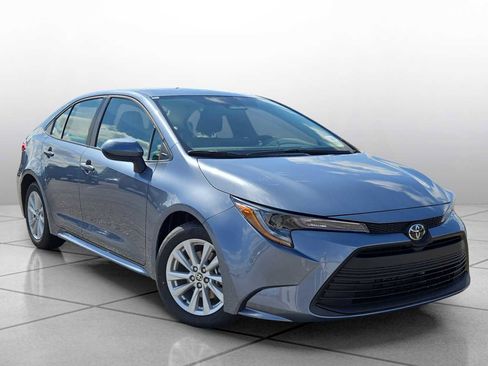 New 2026 Toyota Corolla LE image 2