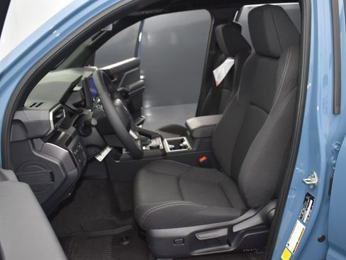 Used 2025 Toyota 4Runner SR5 RWD image 23