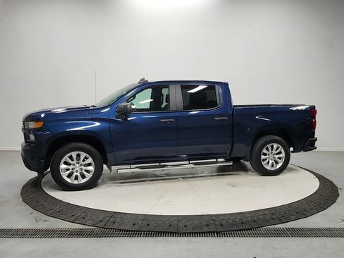 Used 2022 Chevrolet Silverado 1500 Custom w/ LPO, Dark Essentials Package AWD/4WD image 4