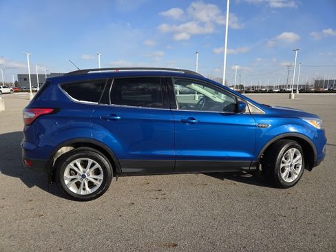 Used 2018 Ford Escape SE image 18