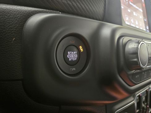 Used 2021 Jeep Wrangler Unlimited Rubicon AWD/4WD image 26