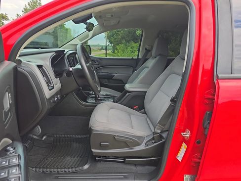 Used 2019 Chevrolet Colorado W/T w/ Custom Special Edition image 10