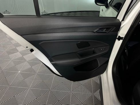 Used 2022 Volkswagen GTI Autobahn image 28