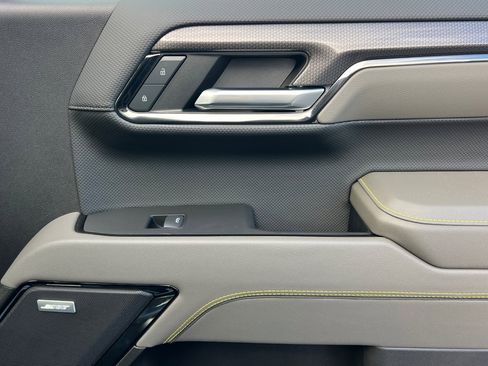 Certified 2024 Chevrolet Silverado 1500 ZR2 w/ Technology Package image 21