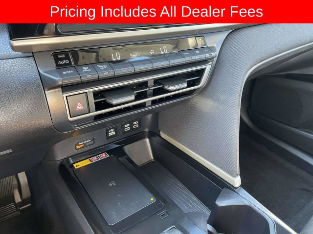 Used 2025 Toyota Camry LE FWD image 31