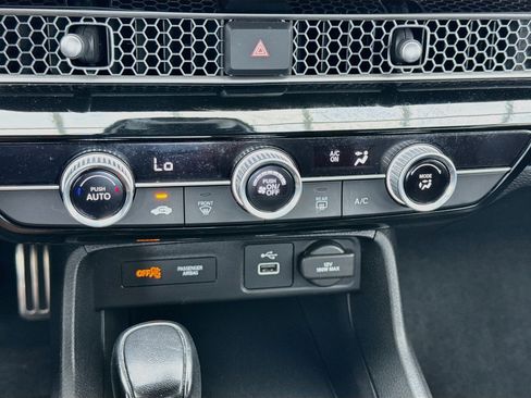 Used 2022 Honda Civic Sport image 12