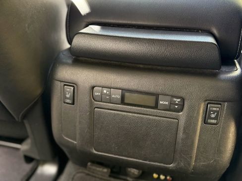 Used 2017 INFINITI QX80 2WD w/ Driver Assistance Package image 16