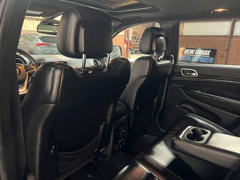 Used 2014 Jeep Grand Cherokee Limited w/ Mopar Chrome Edition Group image 26
