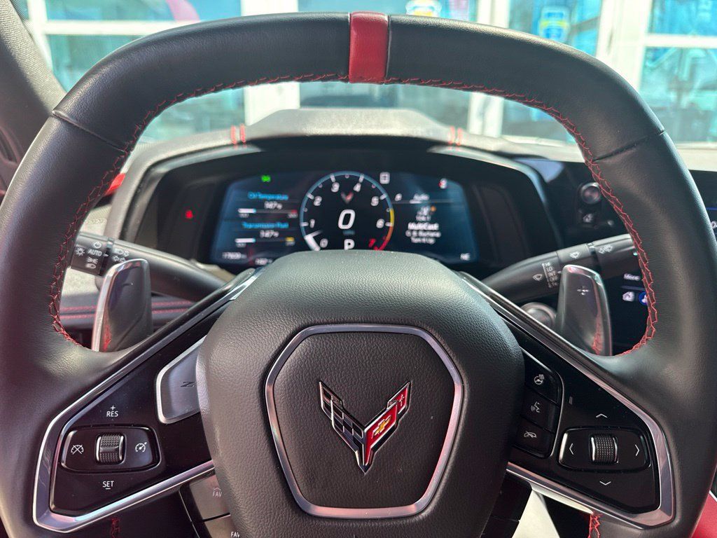 Used 2022 Chevrolet Corvette Stingray Preferred Cpe w/ Z51 Performance Package RWD image 11